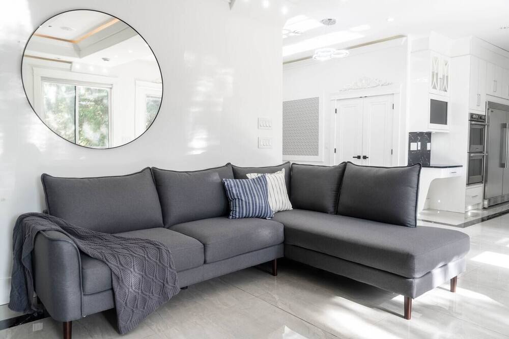 Photo of Livingroom in Newton