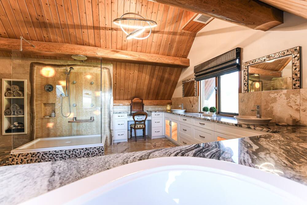 Photo of Bathroom in Courtenay