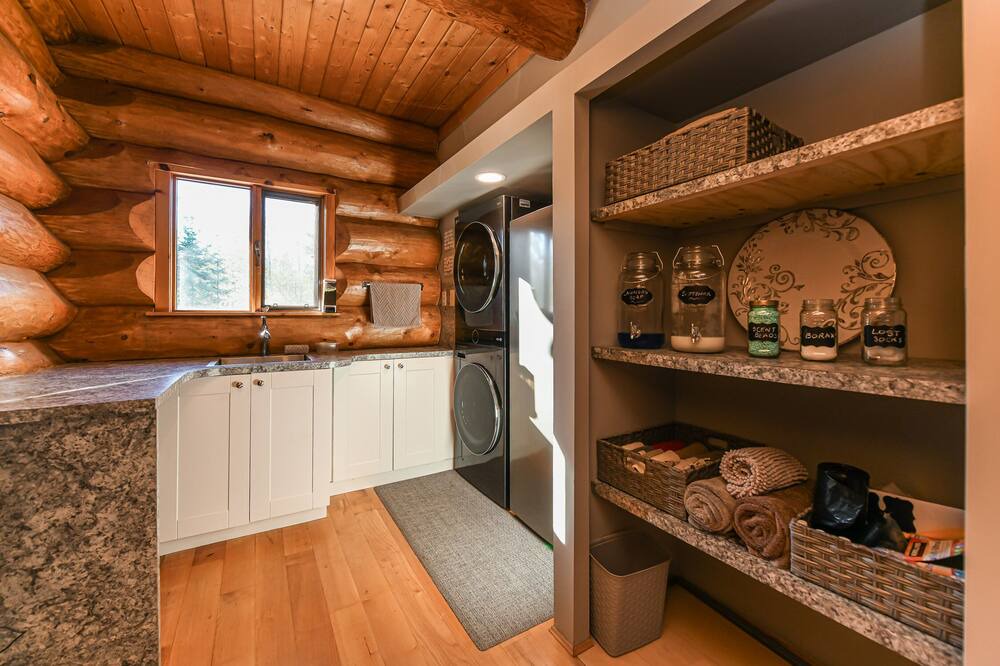 Photo of Kitchen in Courtenay