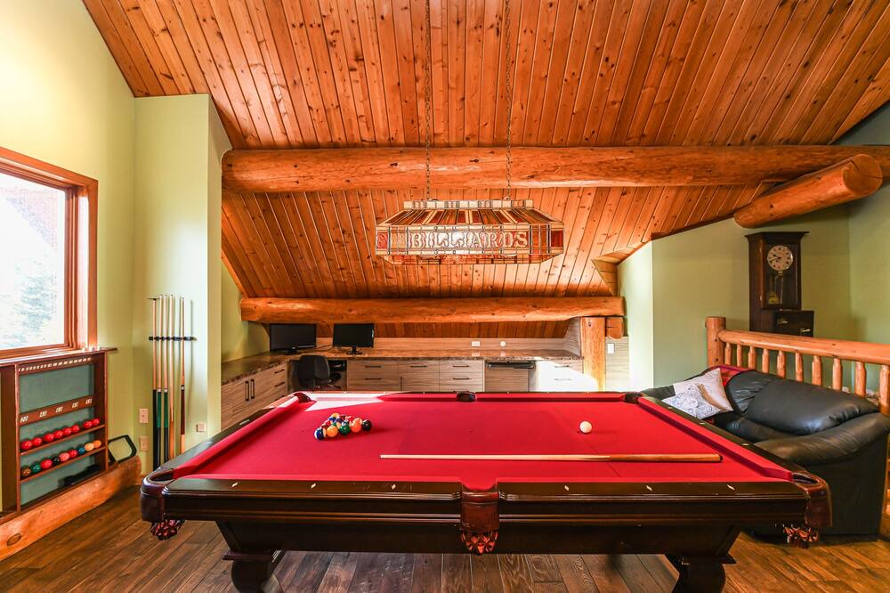 Photo of Bedroom in Courtenay