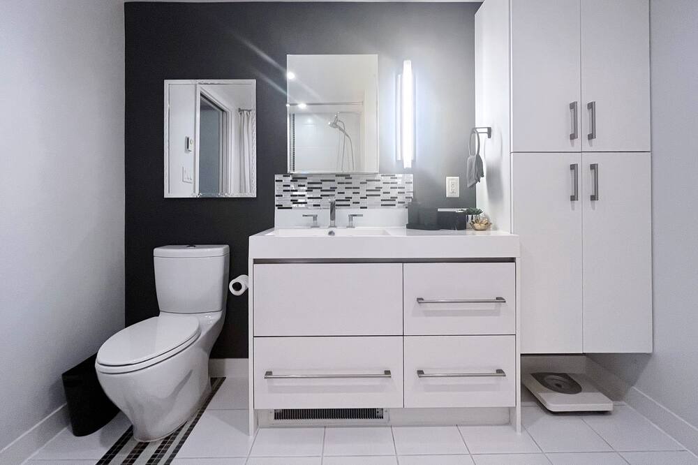 Photo of Bathroom in Chinatown
