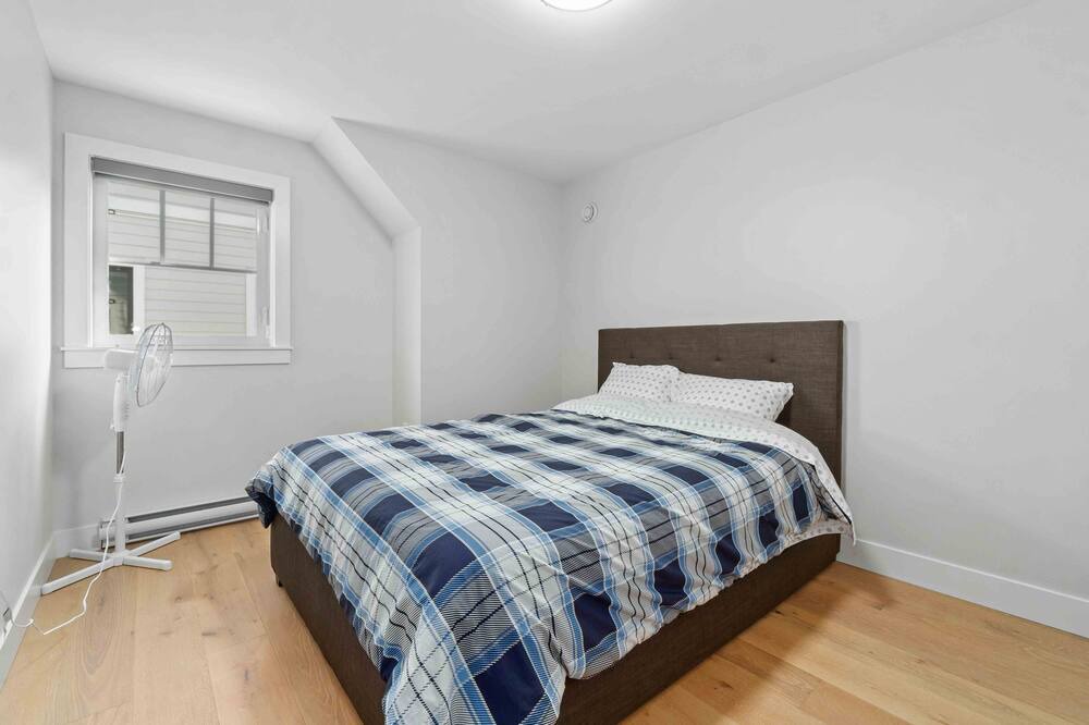Photo of Bedroom in Ladner