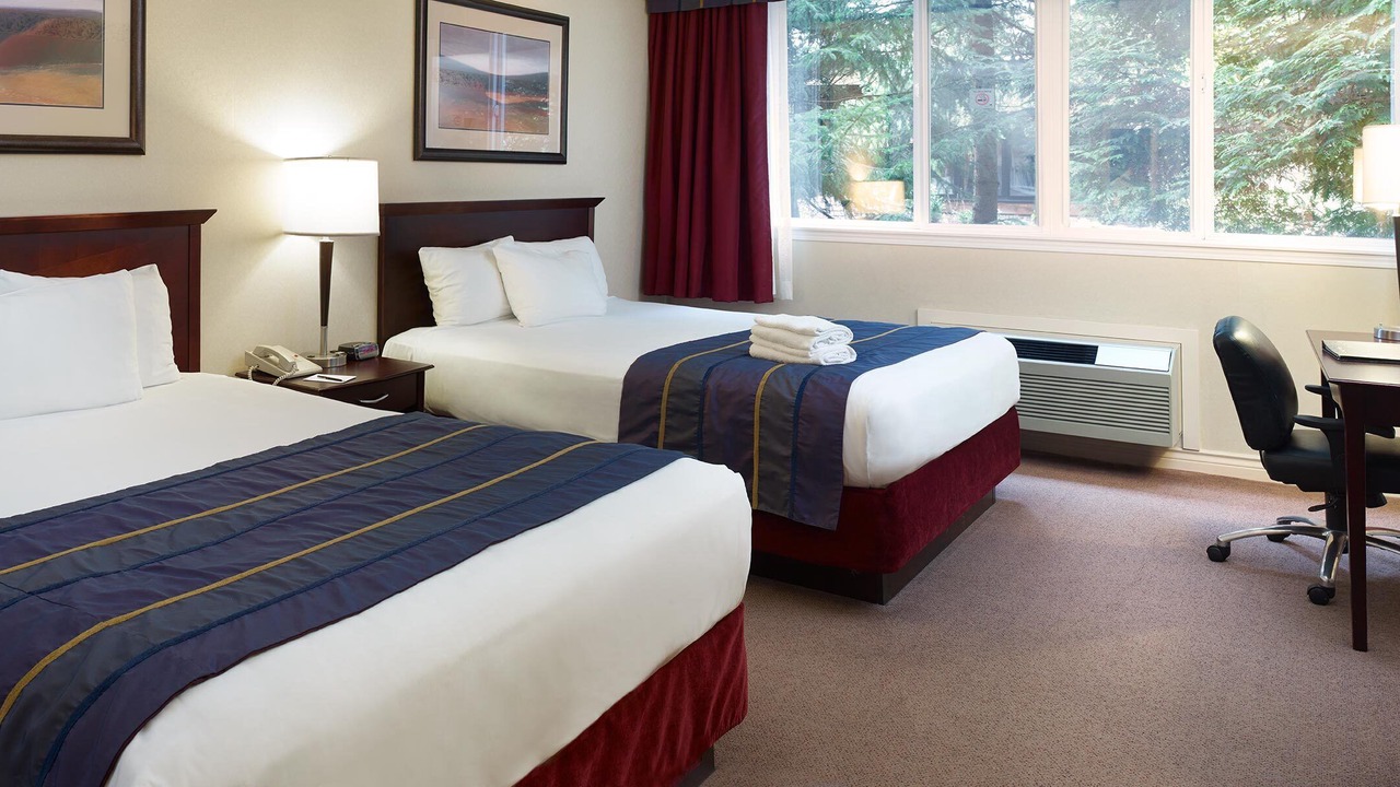 Photo of Bedroom in Harrison Hot Springs