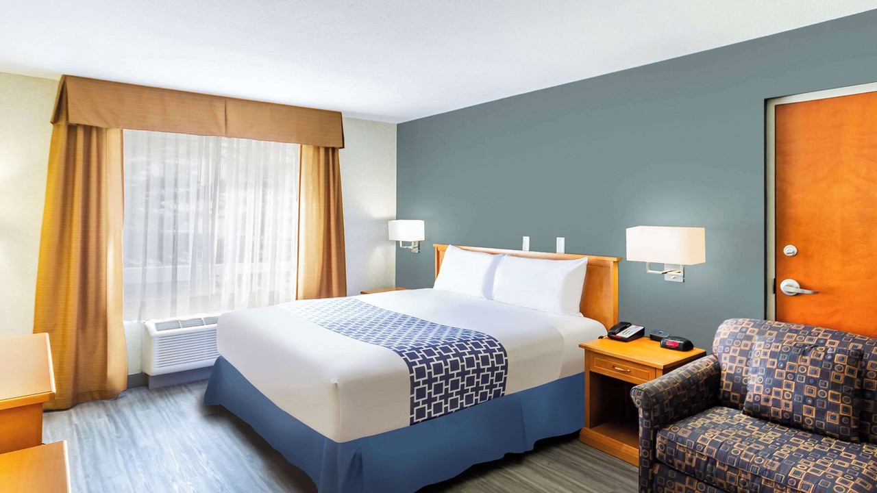 Photo of Bedroom in Banff Trail
