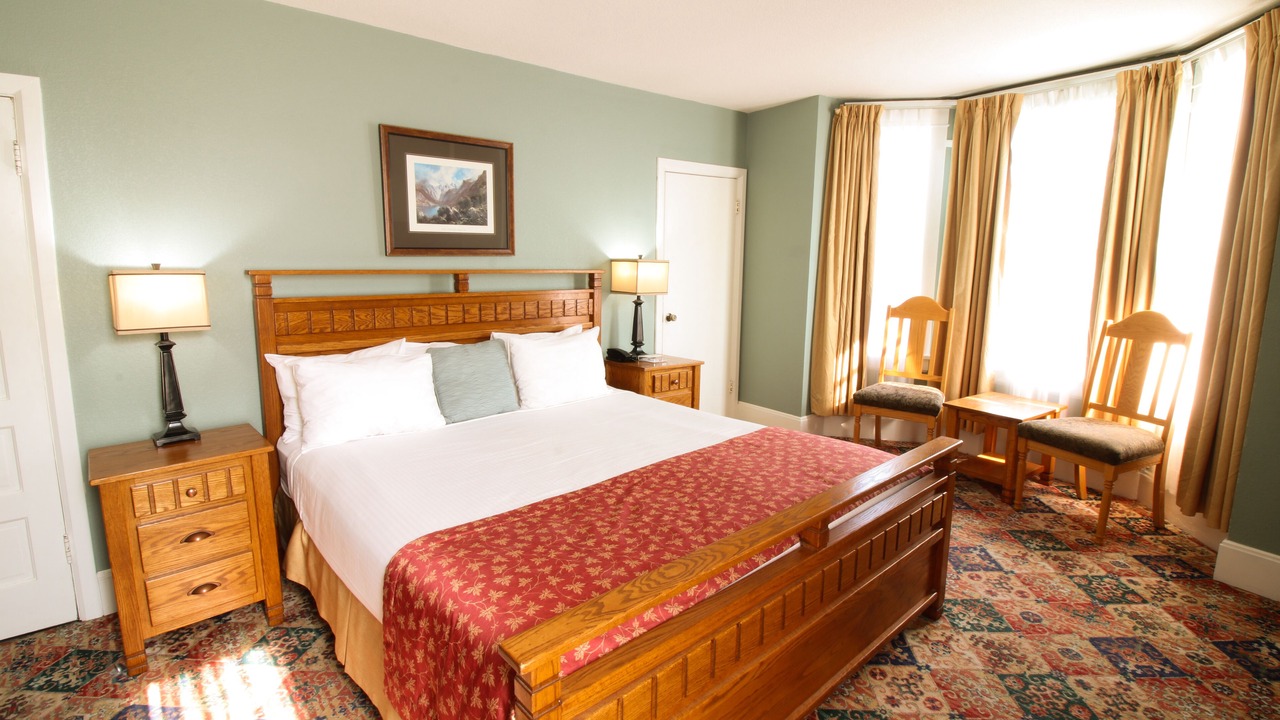 Photo of Bedroom in James Bay
