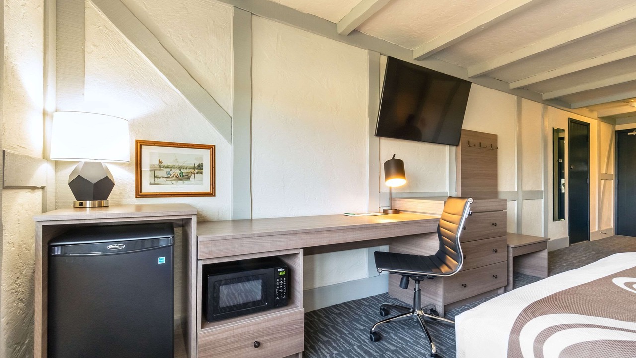 Photo of Bedroom in Saanichton