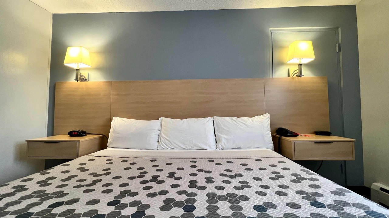 Photo of Bedroom in Banff Trail