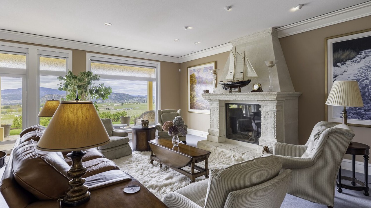 Photo of Livingroom in Southeast Kelowna
