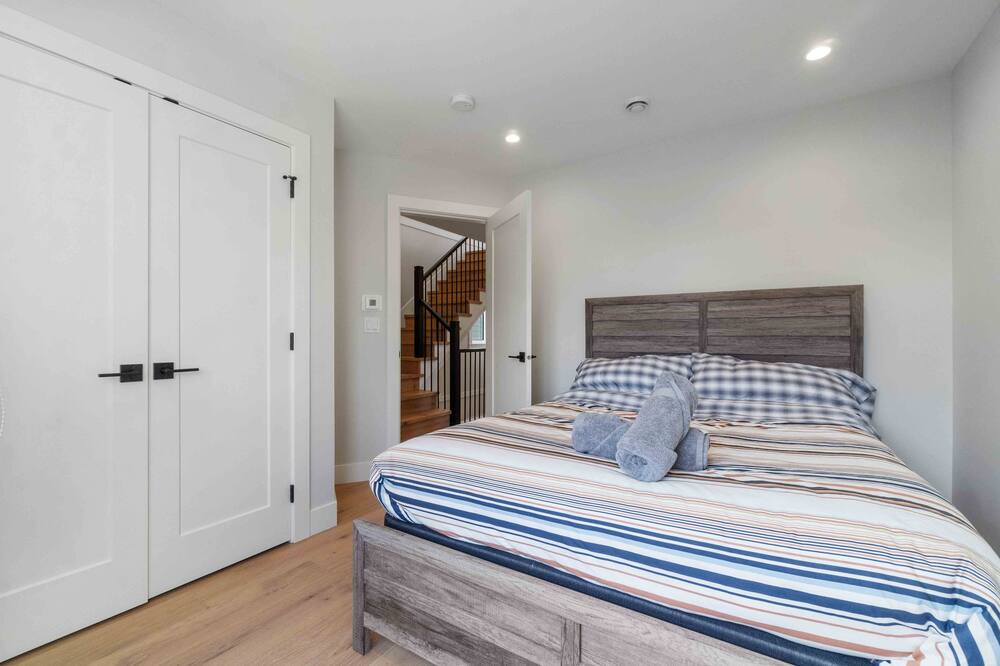 Photo of Bedroom in Ladner