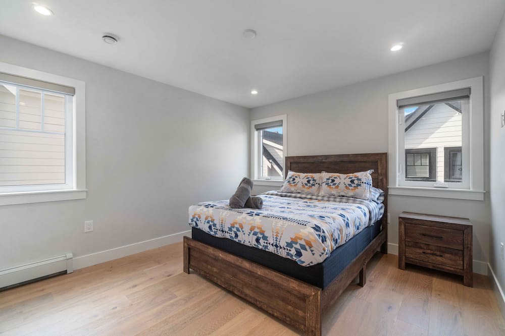 Photo of Bedroom in Ladner