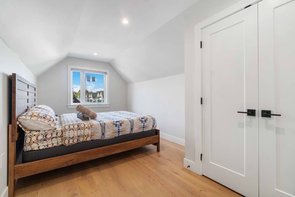 Photo of Bedroom in Ladner