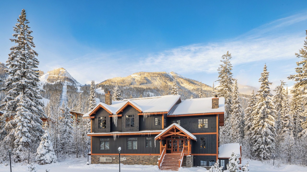 Photo of Outdoor in Golden