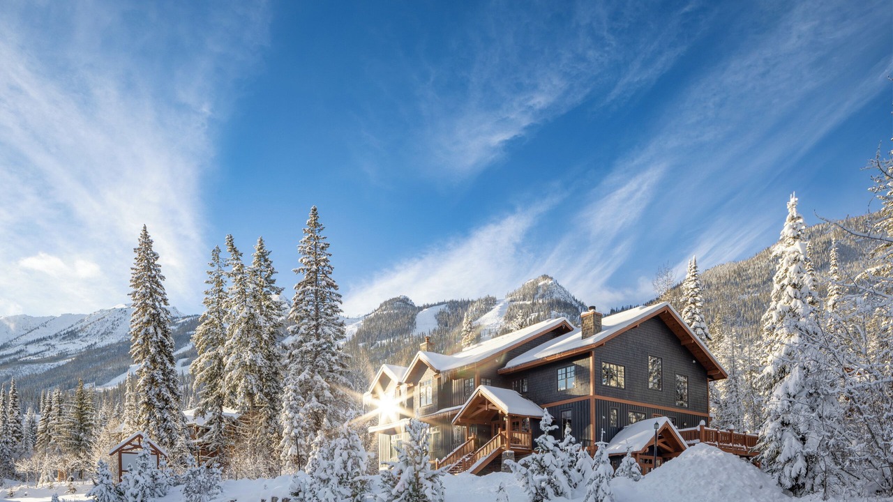 Photo of Outdoor in Golden