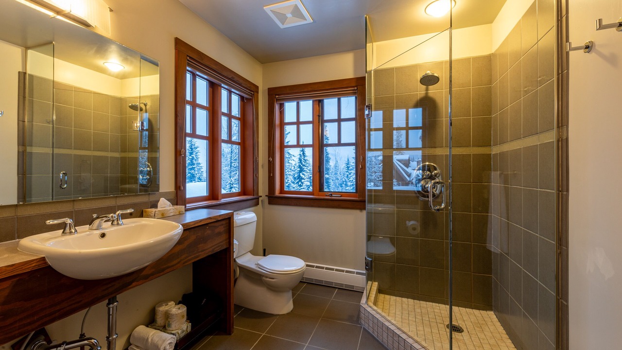 Photo of Bathroom in Golden