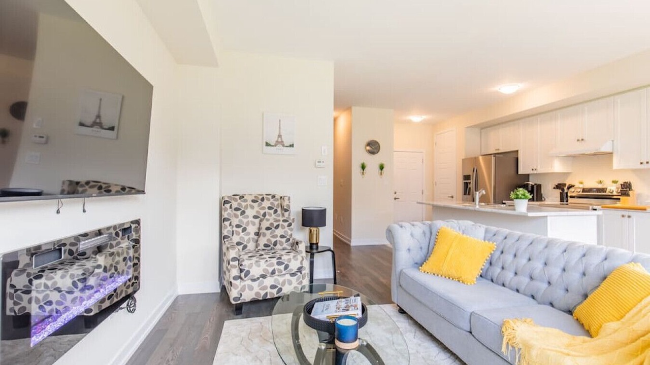 Photo of Livingroom in Thorold