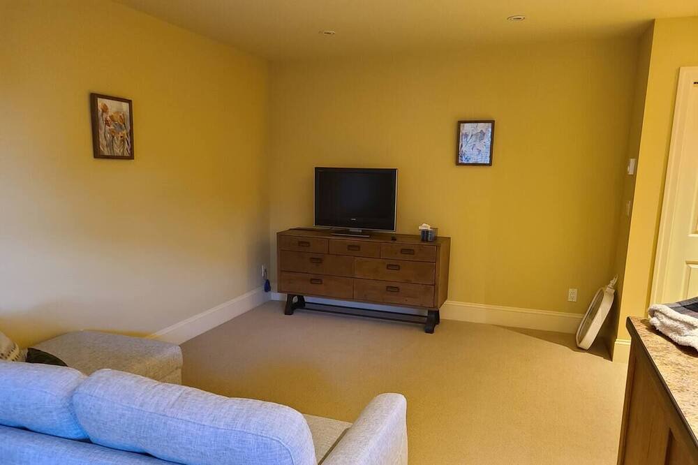 Photo of Livingroom in Halfmoon Bay