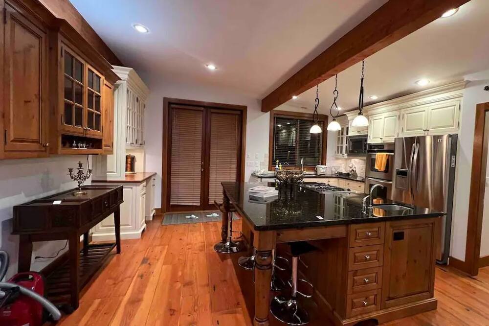 Photo of Kitchen in Surrey