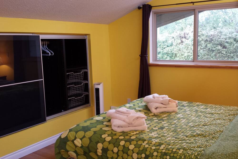 Photo of Bedroom in Newton