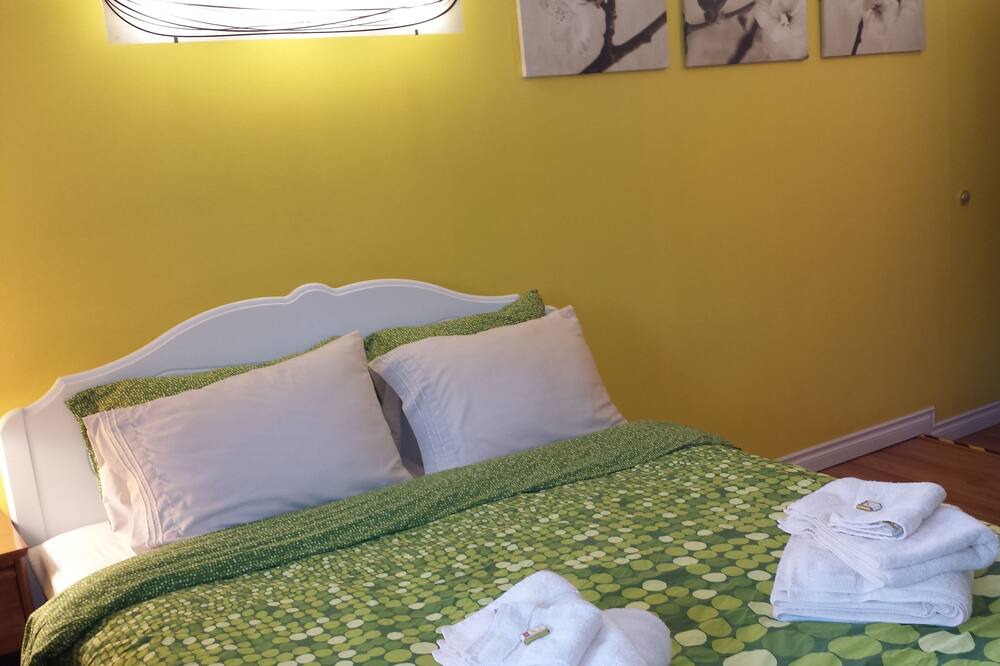 Photo of Bedroom in Newton
