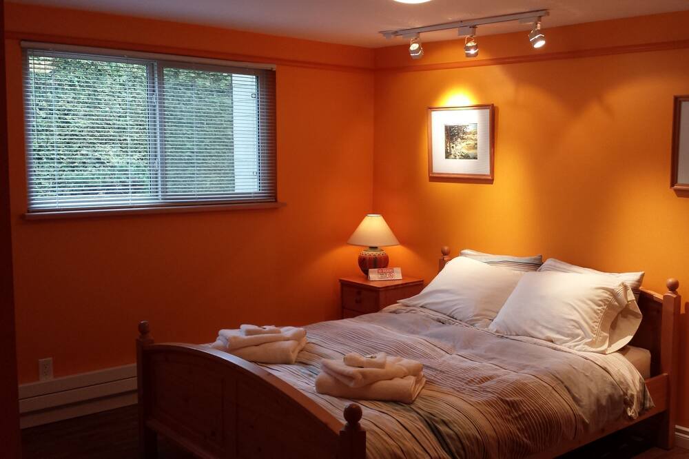 Photo of Bedroom in Newton