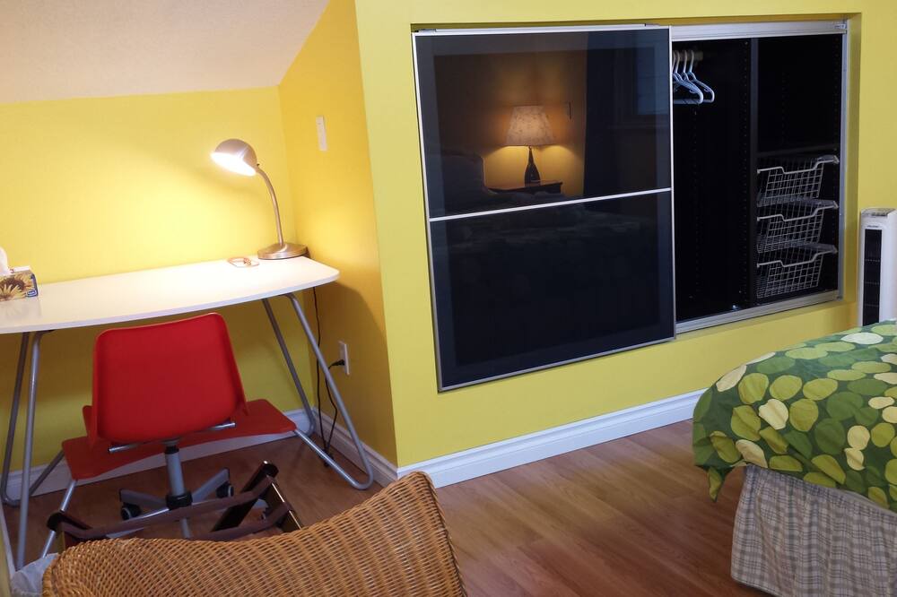 Photo of Bedroom in Newton