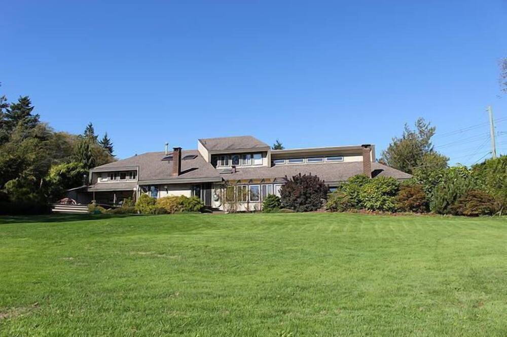 Photo of Outdoor in Newton