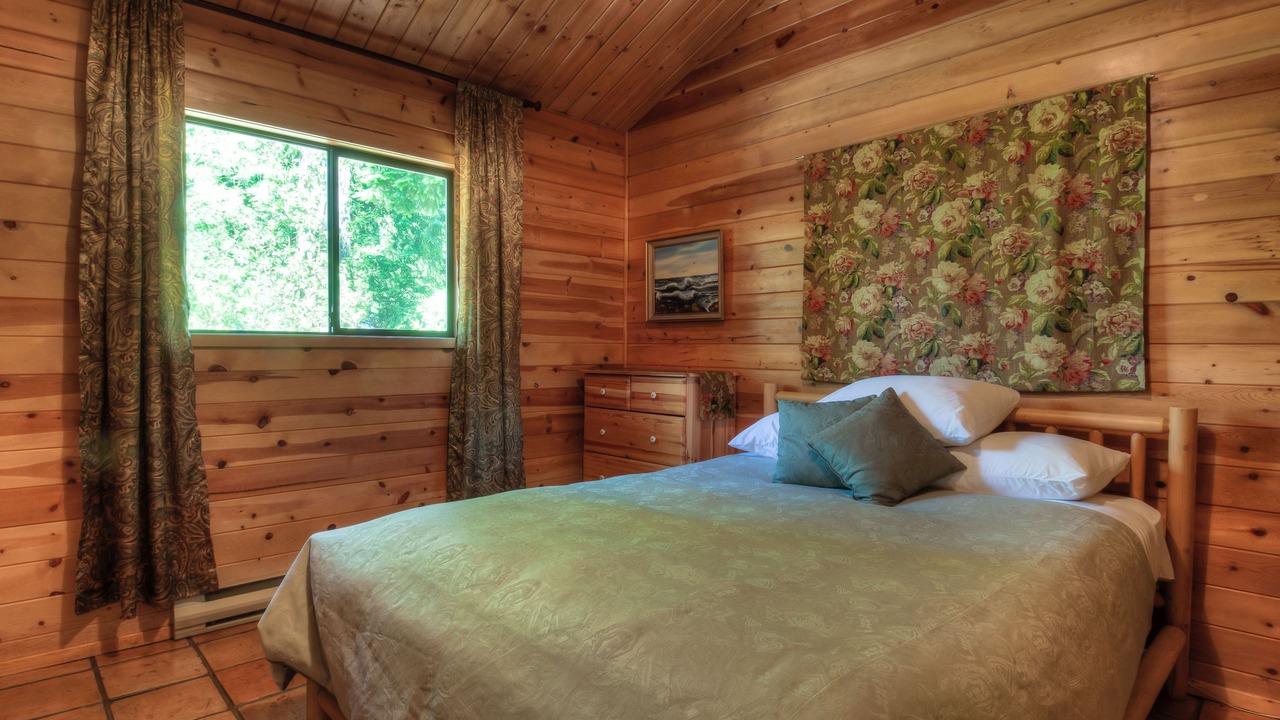 Photo of Bedroom in Heriot Bay