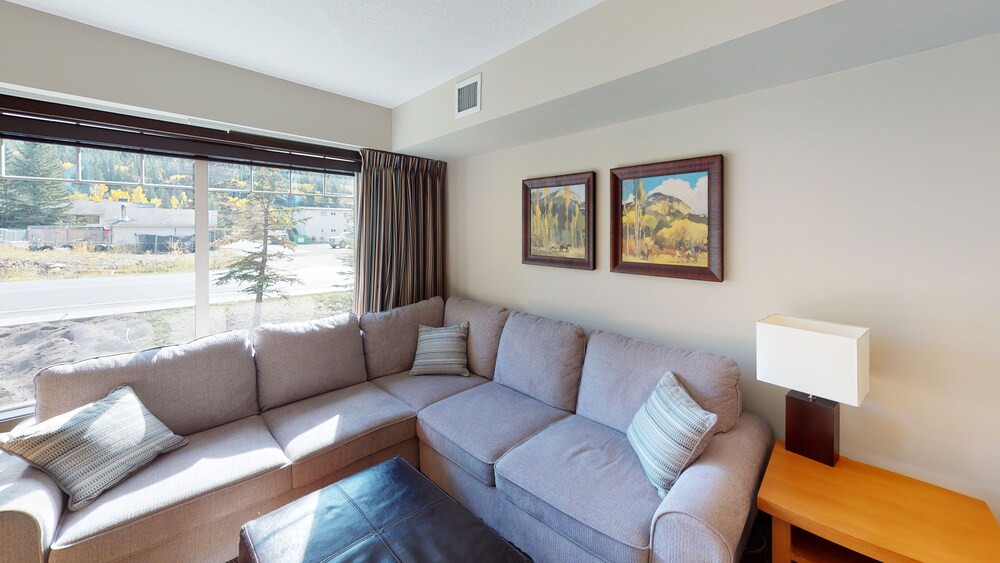 Photo of Livingroom in Copperstone Resort