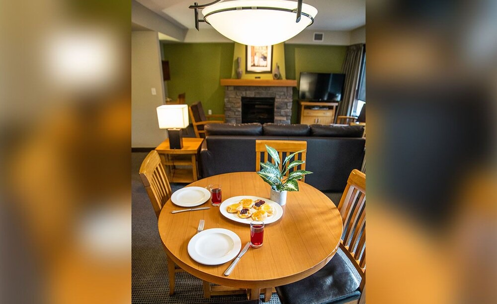 Photo of Livingroom in Copperstone Resort