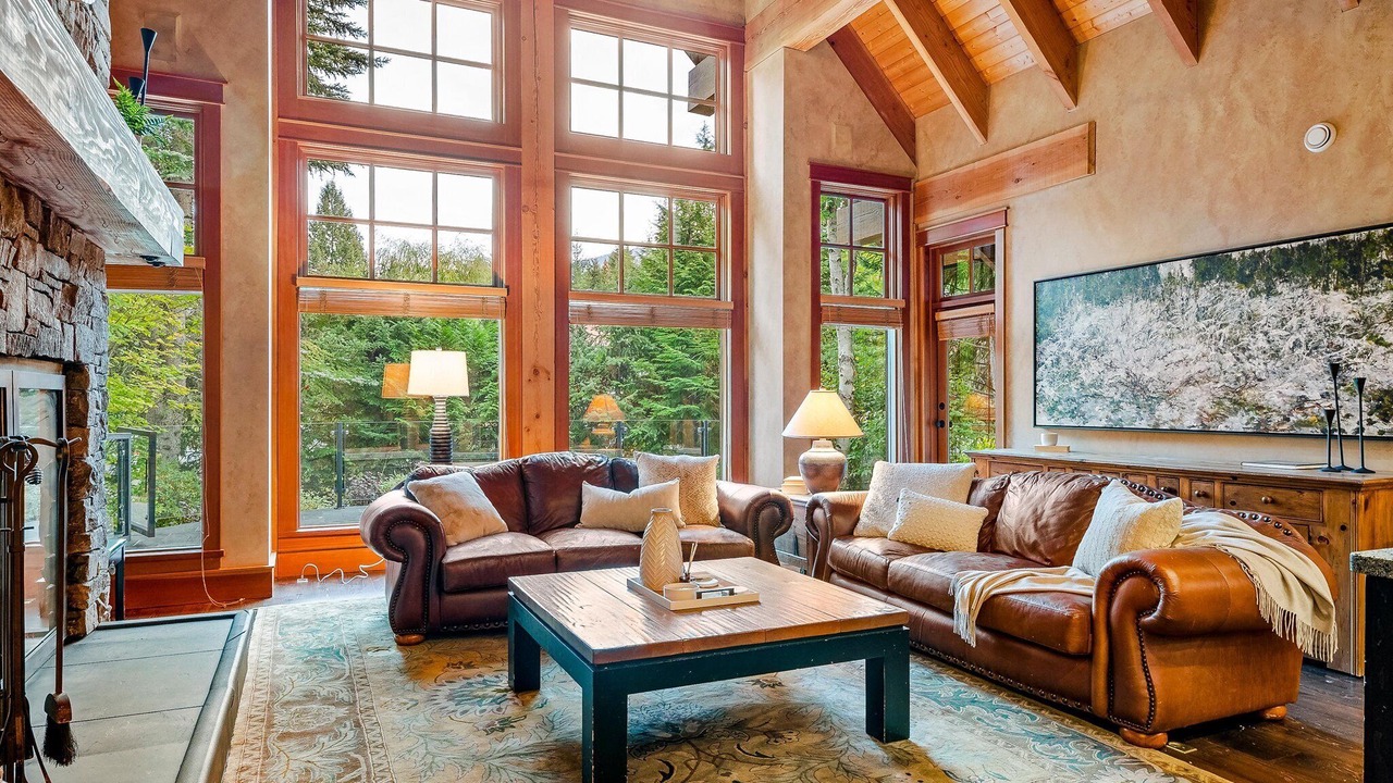 Photo of Livingroom in Whistler