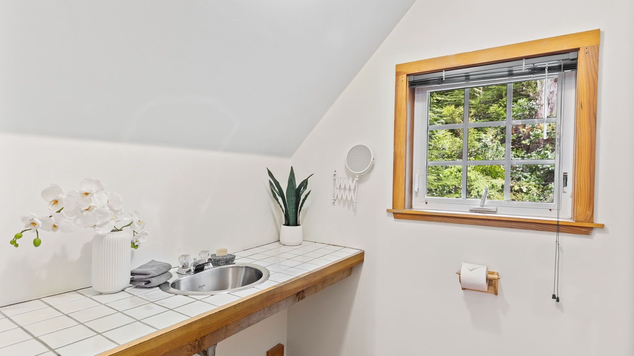 Photo of Bedroom in Ucluelet