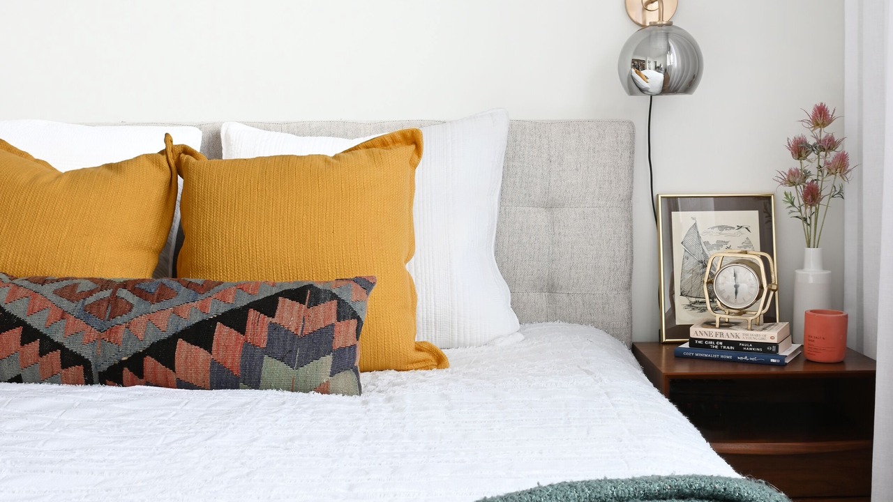 Photo of Bedroom in Central Lonsdale