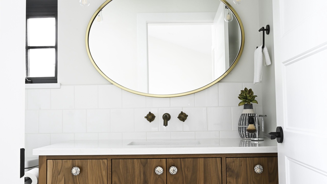 Photo of Bathroom in Central Lonsdale