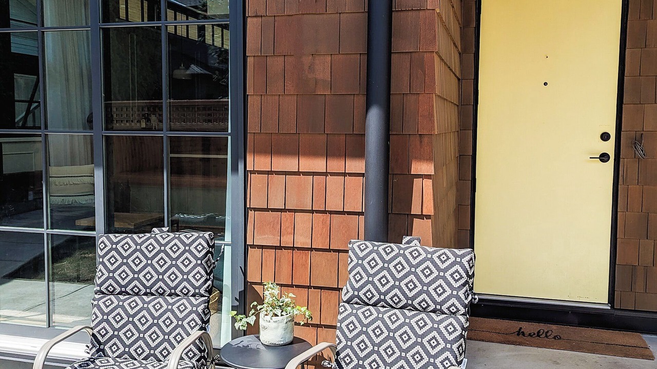 Photo of Patio Balcony in Central Lonsdale