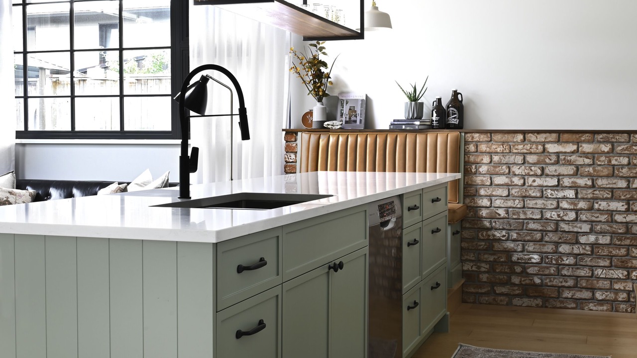 Photo of Kitchen in Central Lonsdale