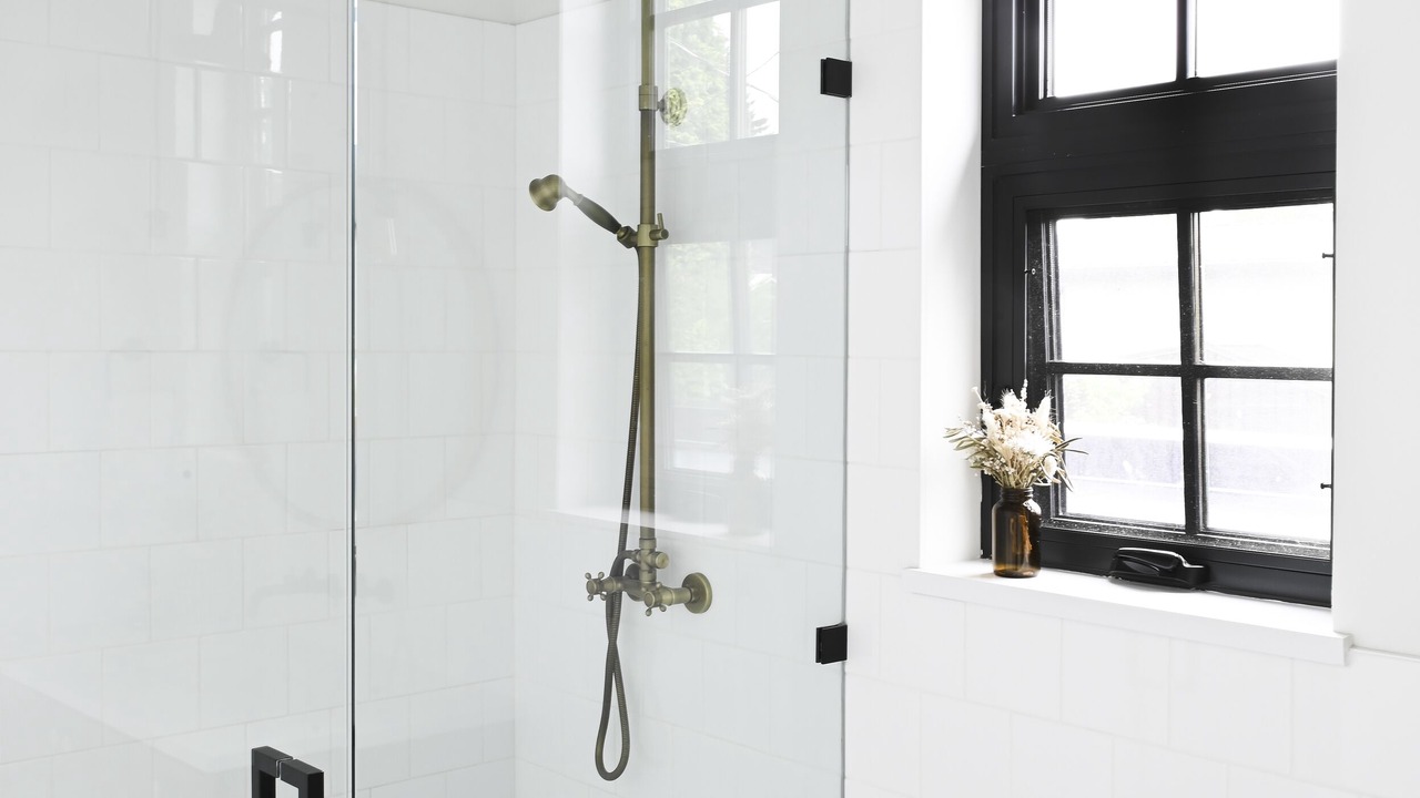 Photo of Bathroom in Central Lonsdale