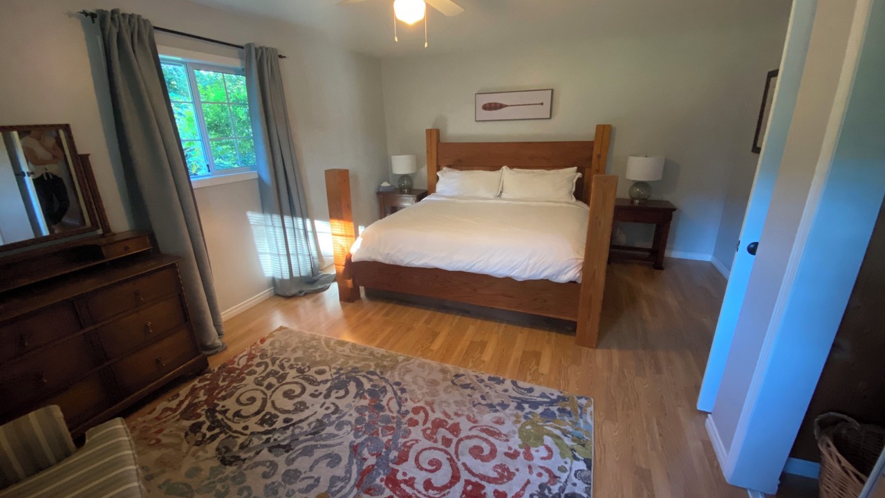 Photo of Bedroom in Lake Cowichan