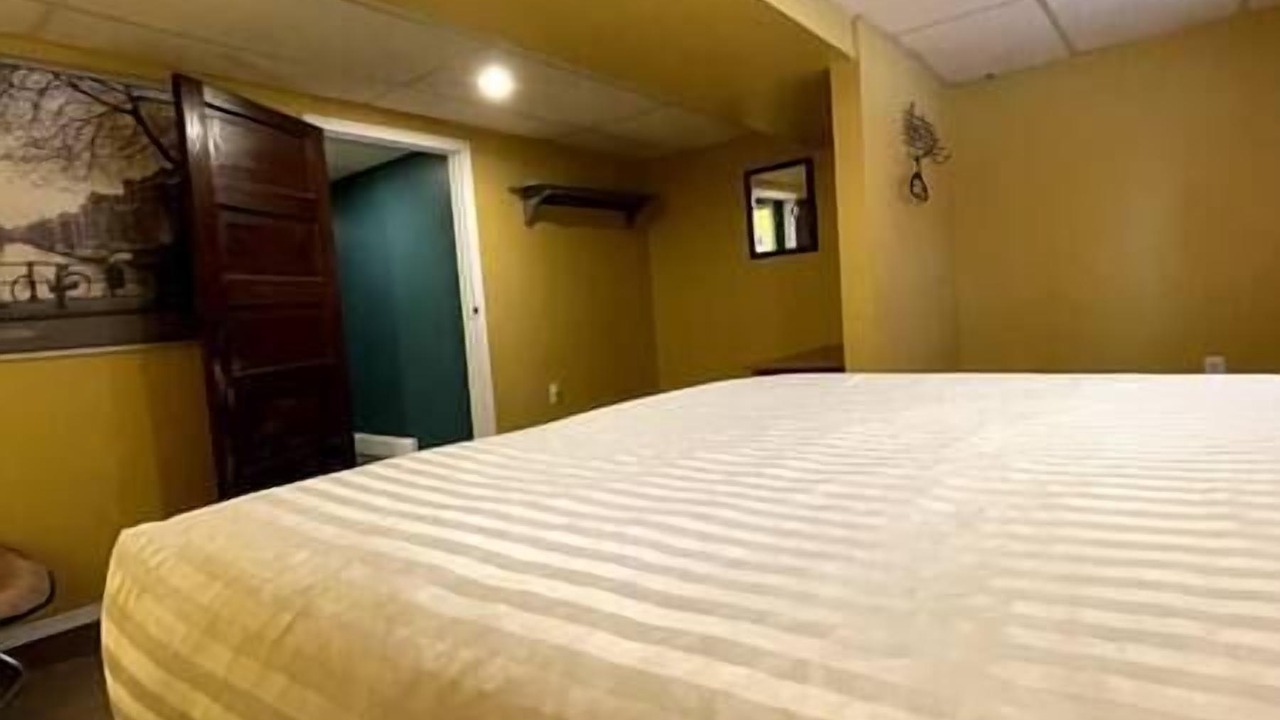 Photo of Bedroom in East Kootenay