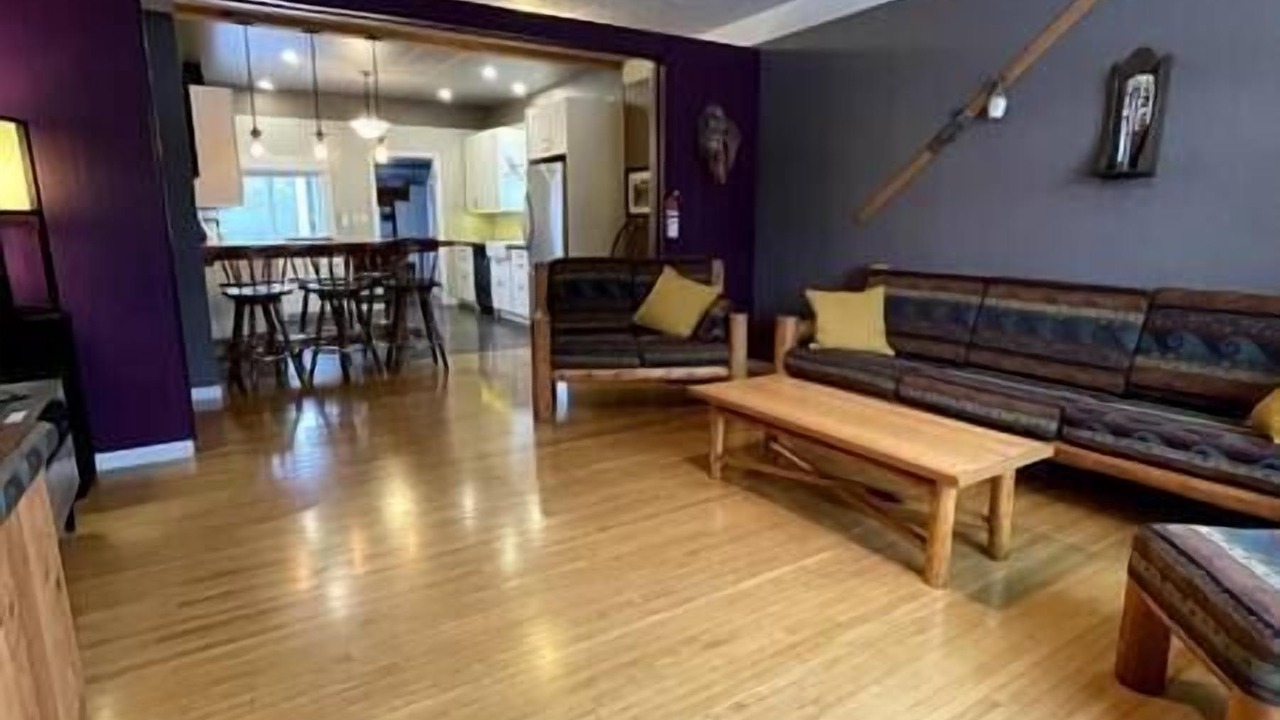 Photo of Livingroom in East Kootenay