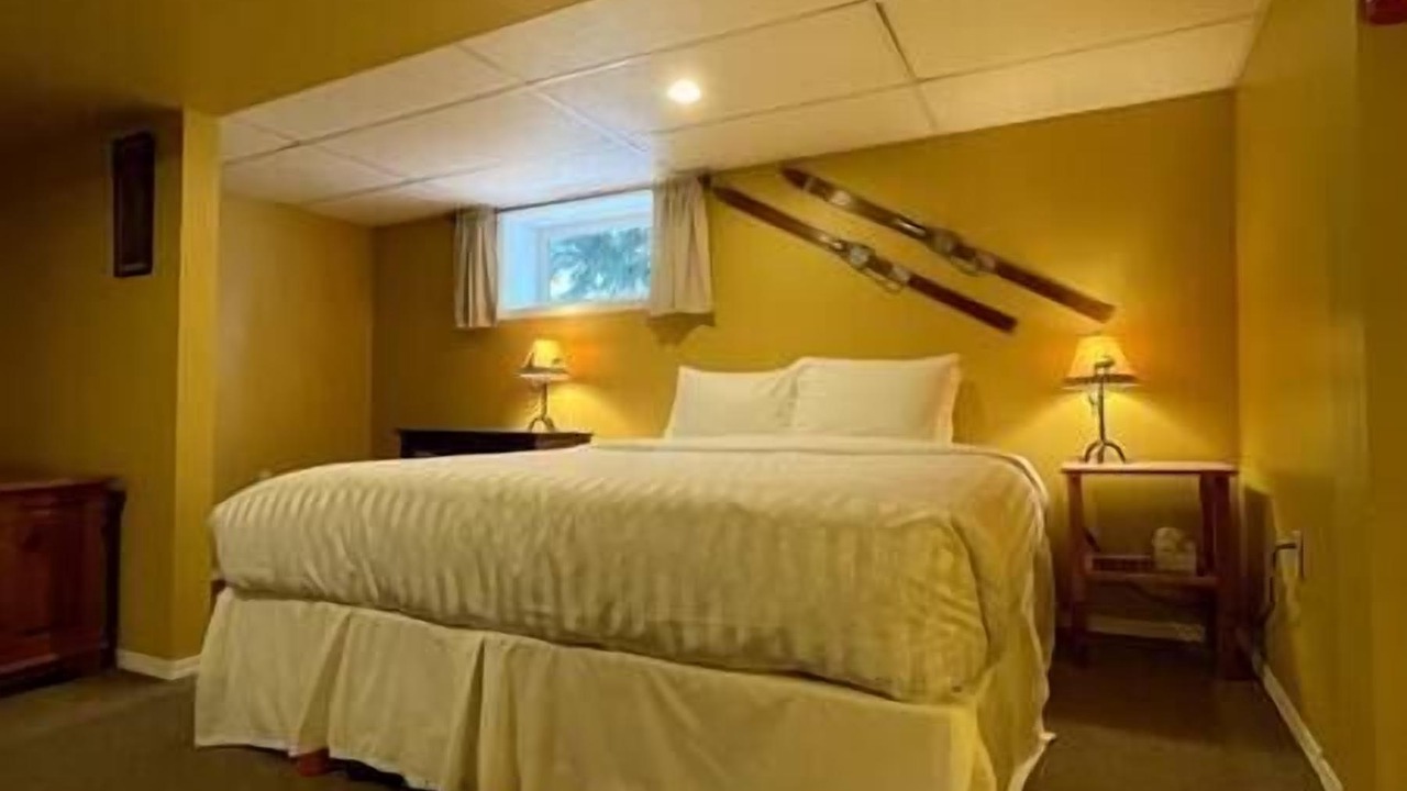 Photo of Bedroom in East Kootenay