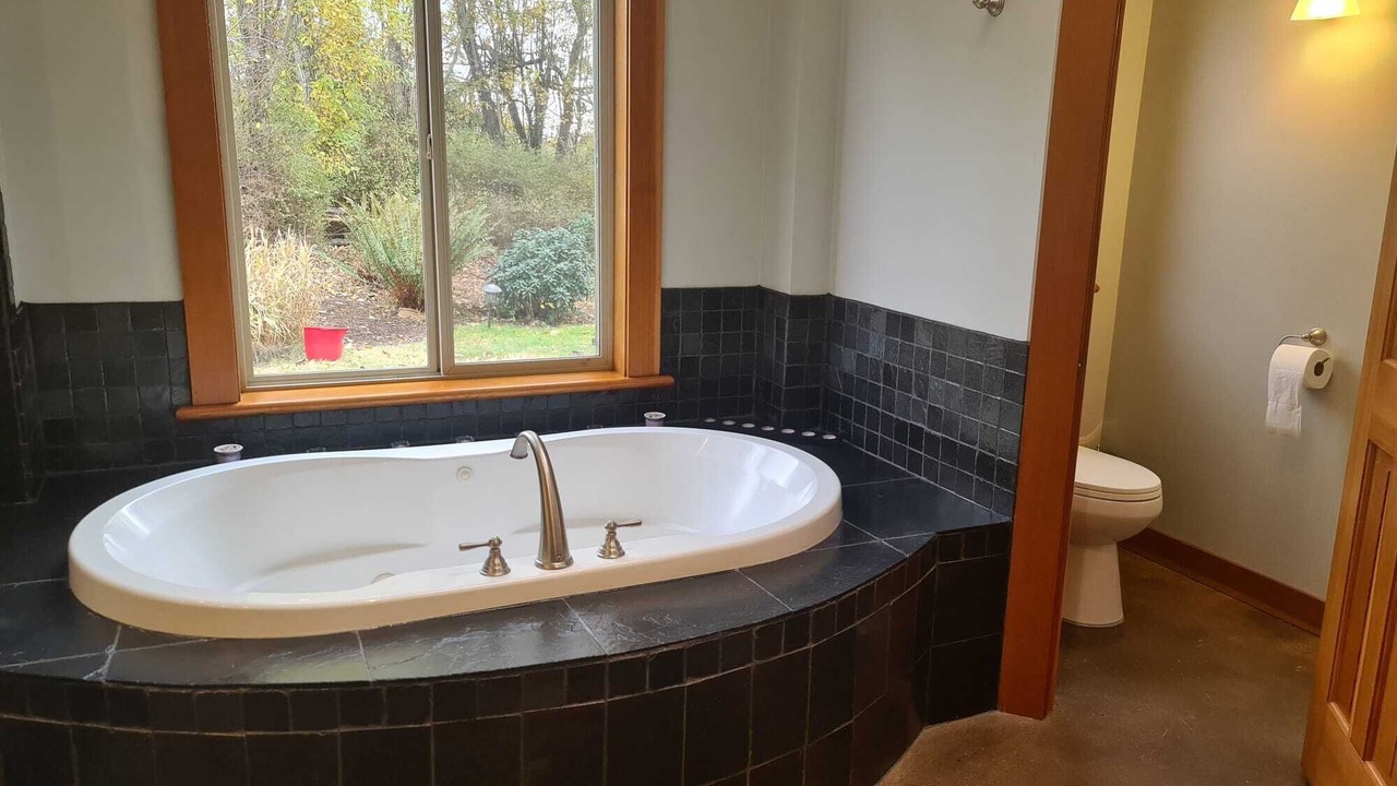 Photo of Bathroom in Central Saanich