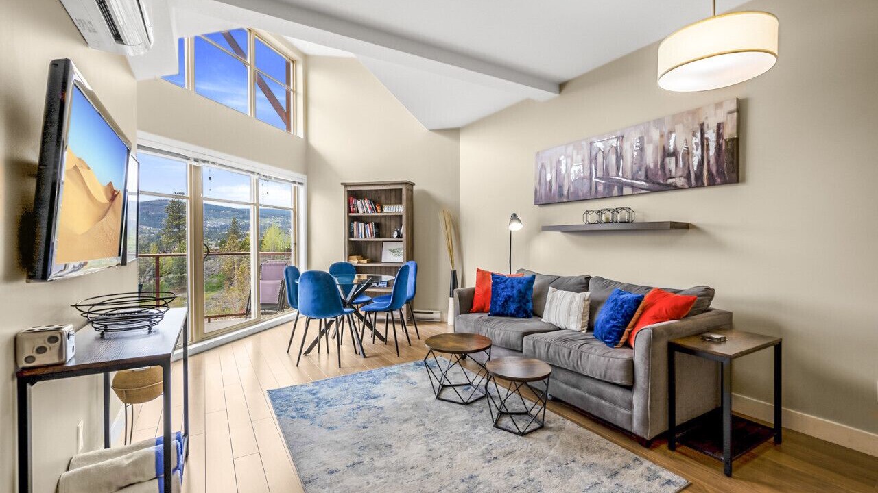 Photo of Livingroom in Central Okanagan