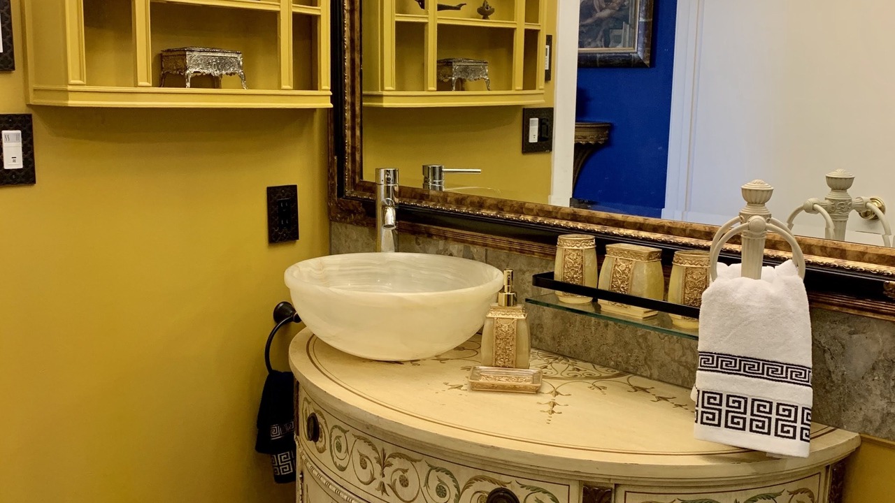 Photo of Bathroom in Courtenay