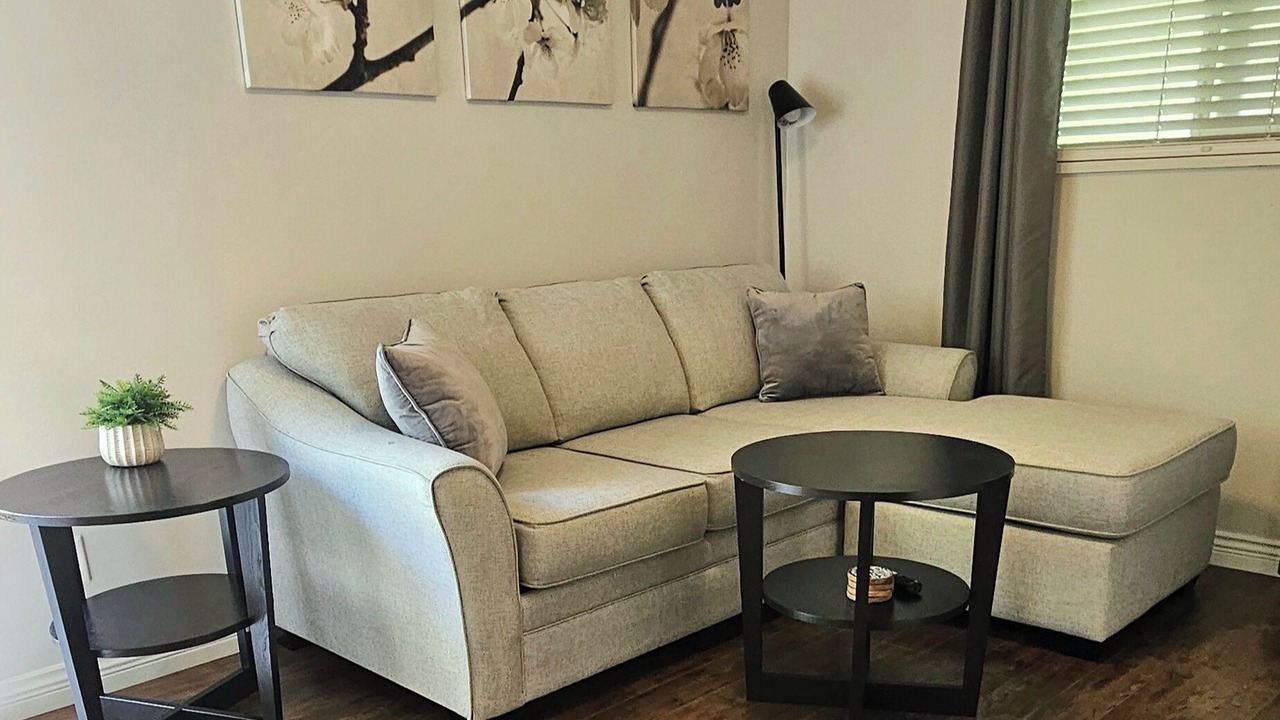Photo of Livingroom in Langley