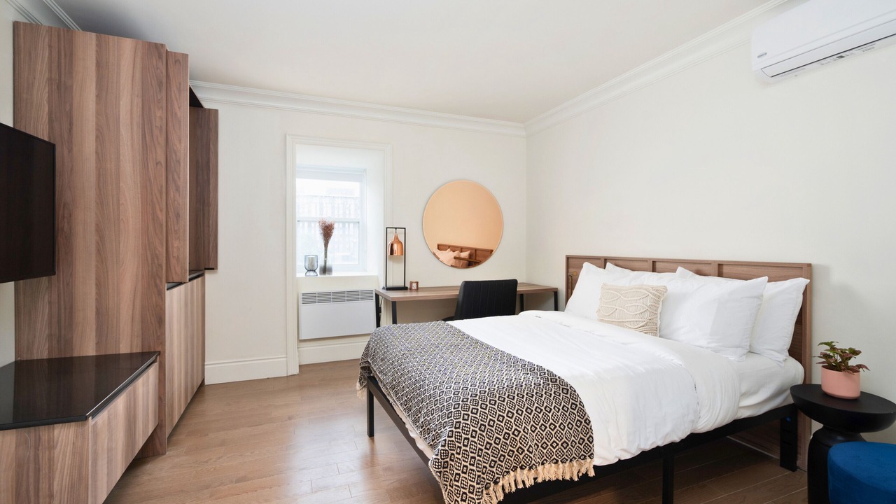 Photo of Bedroom in Latin Quarter