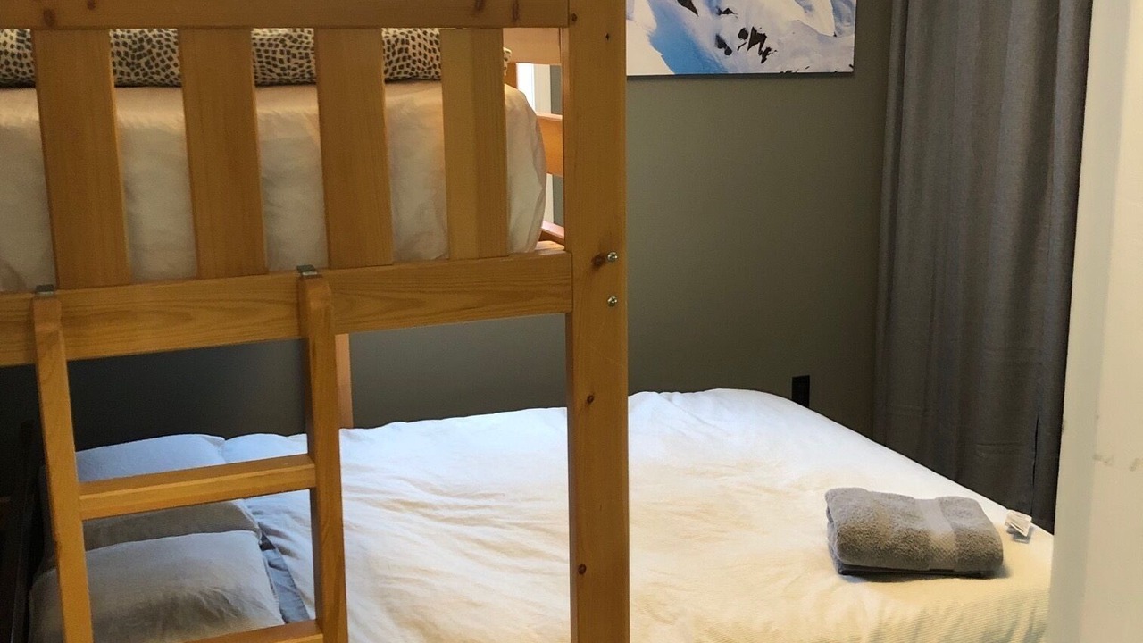 Photo of Bedroom in Courtenay