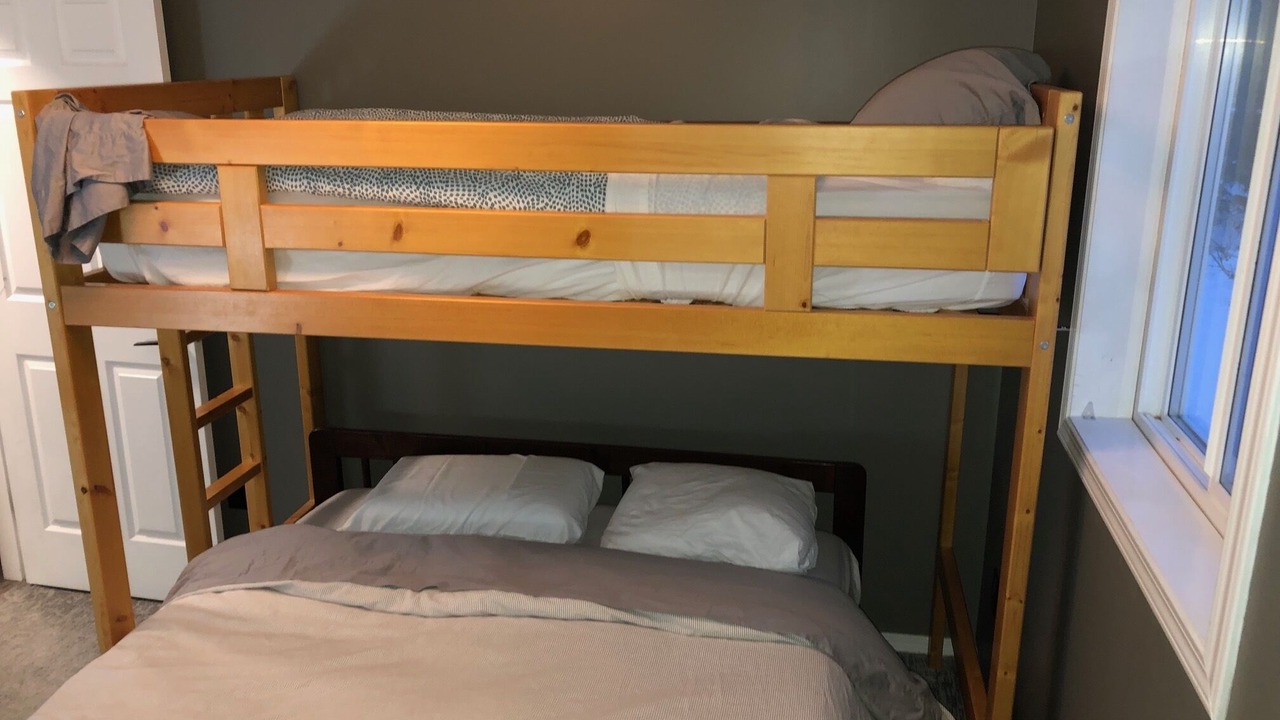 Photo of Bedroom in Courtenay