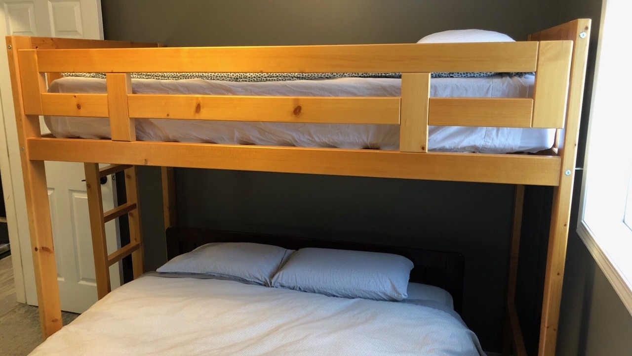 Photo of Bedroom in Courtenay