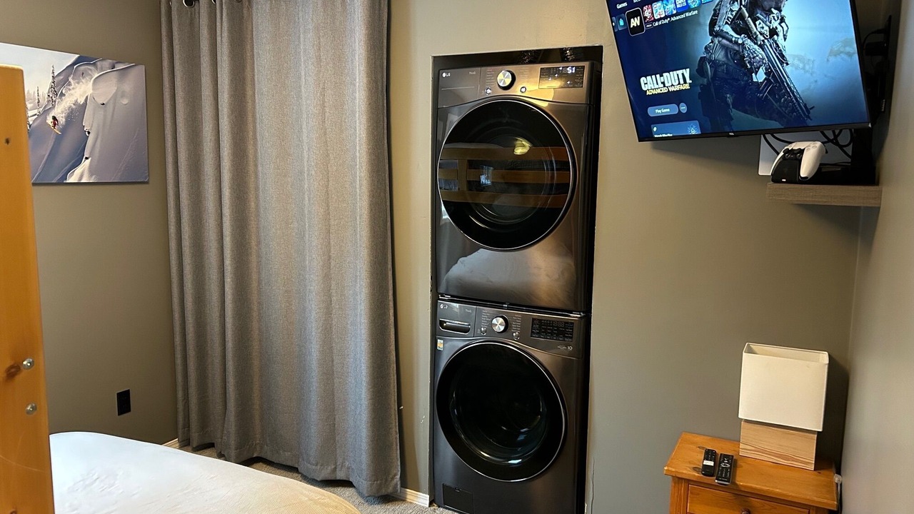 Photo of Bedroom in Courtenay