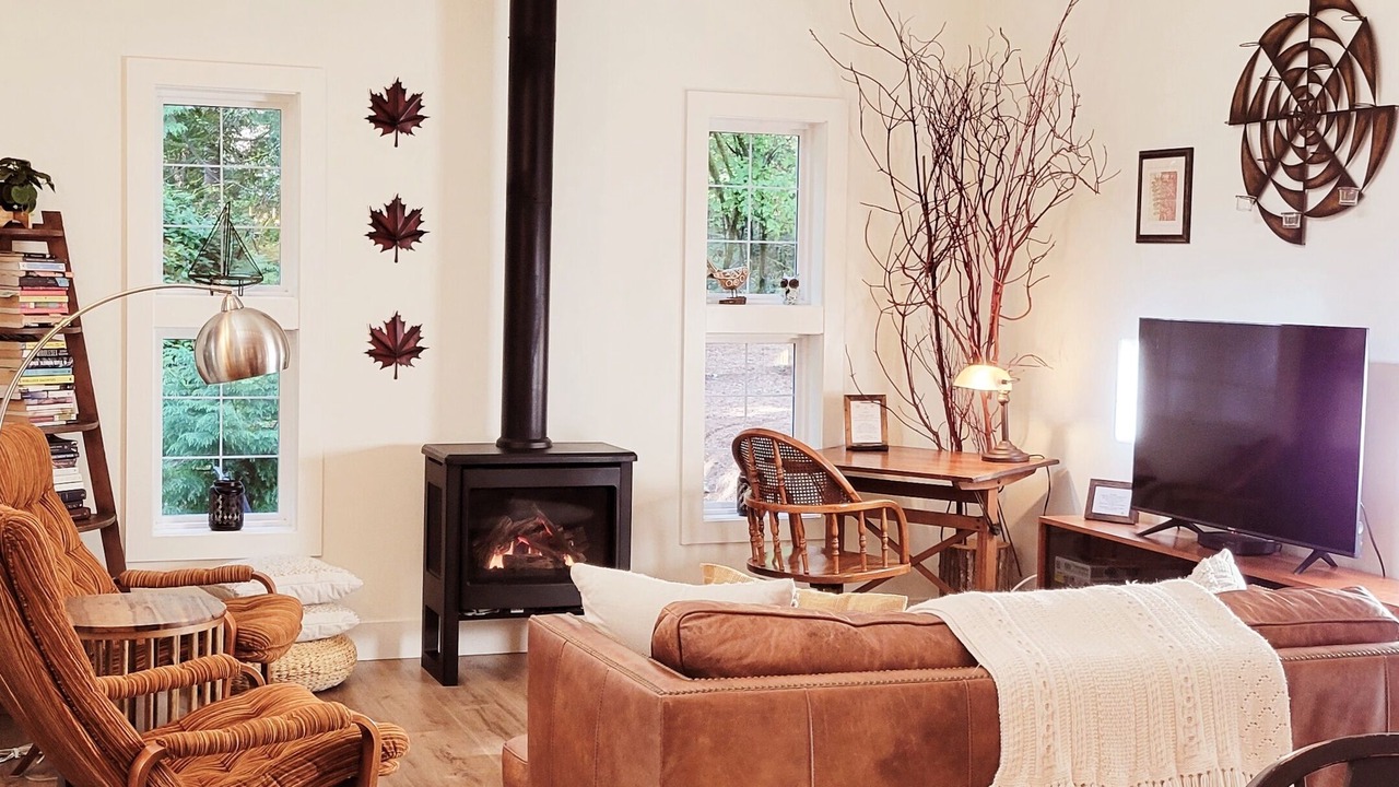 Photo of Livingroom in North Saanich